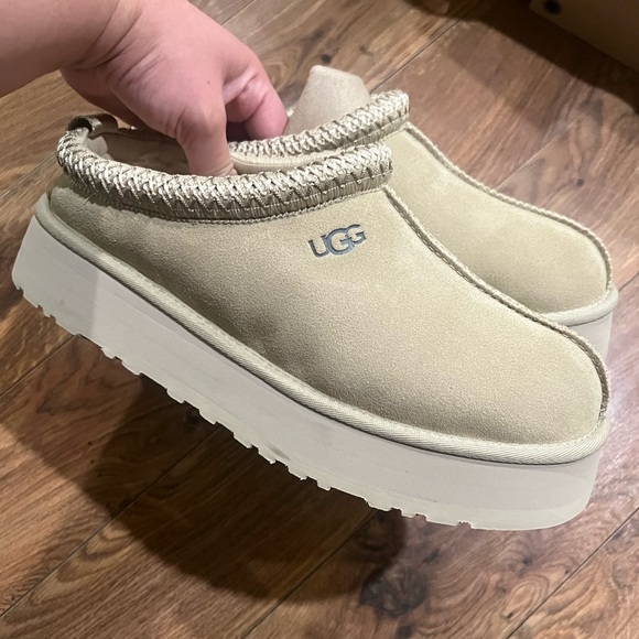 NIB Ugg Tazz - mustard seed - Women’s 11 - Picture 1 of 14